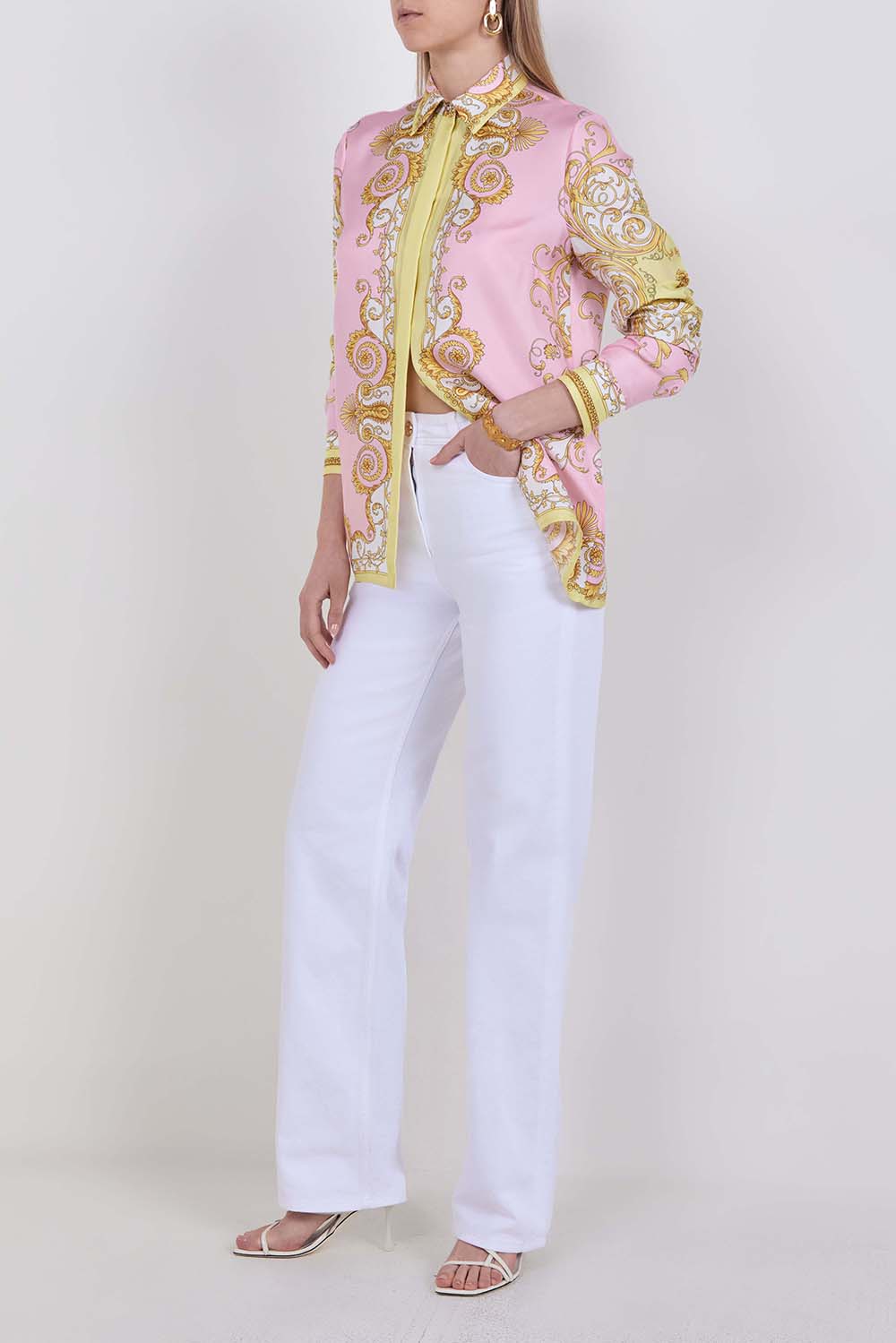 חולצה מכופתרת